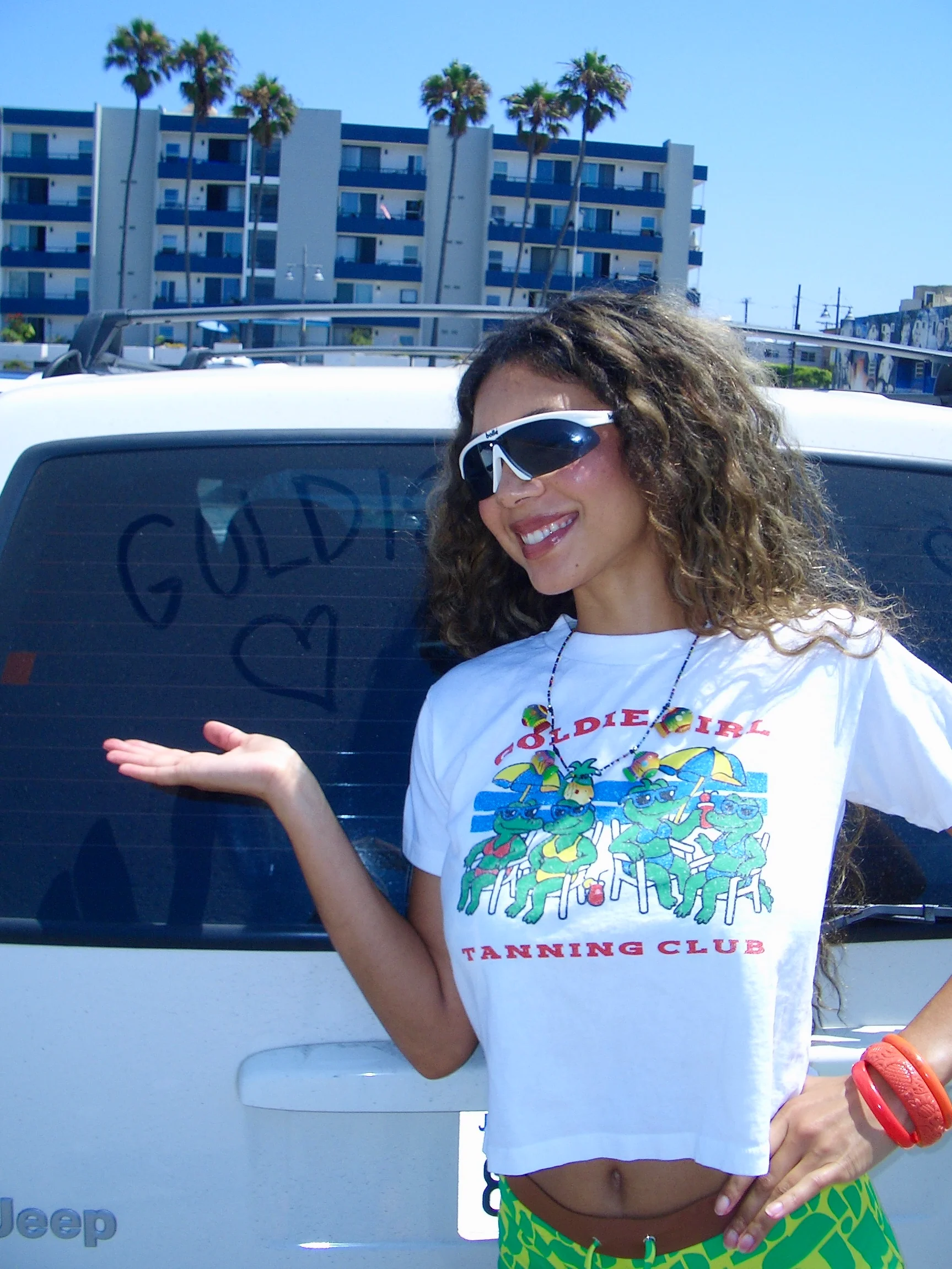 tourist tee / tanning club - Image 7