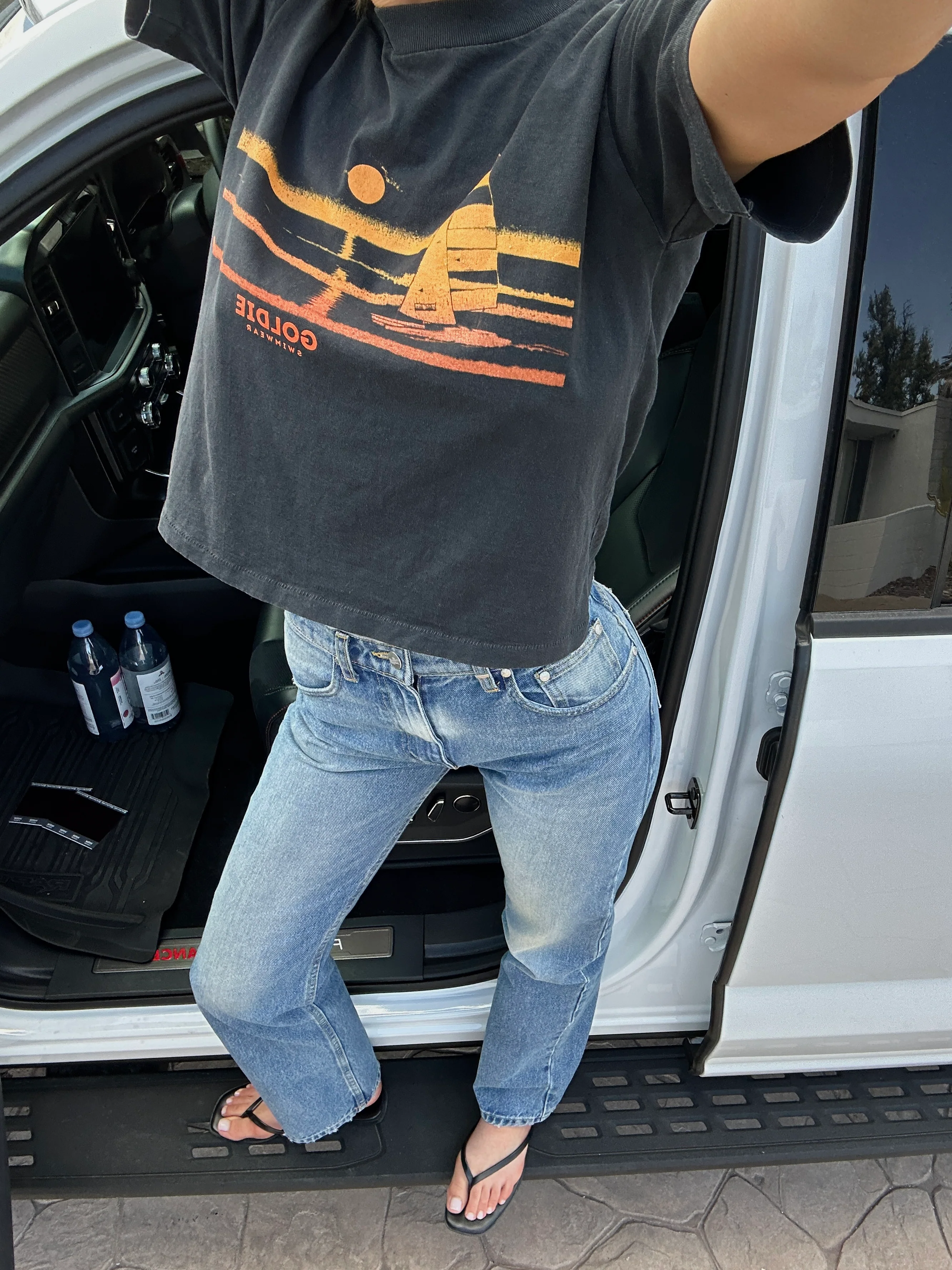 tourist tee / goldie sunset / black - Image 4
